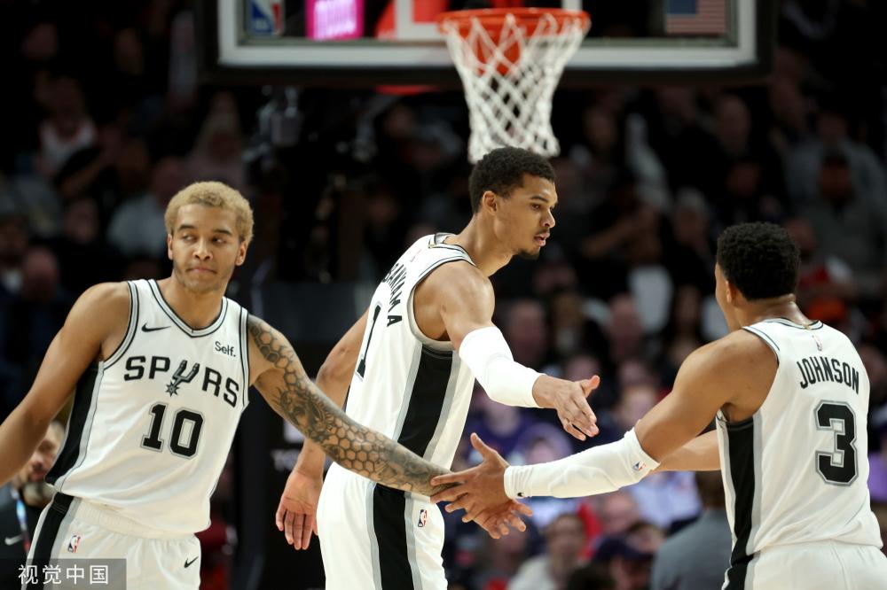 能够将二人 能够将二人