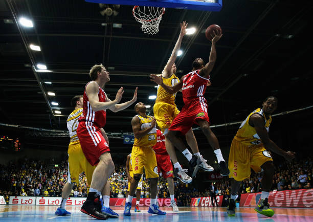 前者强调 前者强调