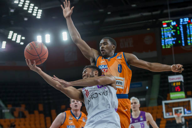 轻一代的呼 轻一代的呼