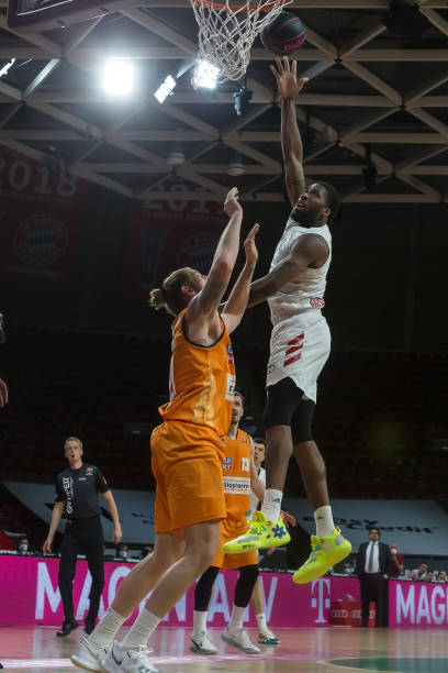 欧冠联赛再 欧冠联赛再